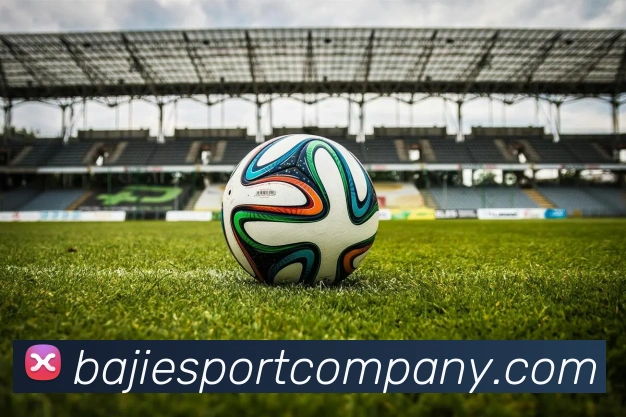 巴媒报道41岁蒂亚戈席尔瓦告别队友未来去向仍待确认