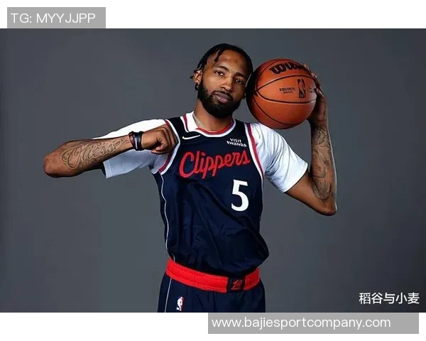 小卡称赞训练营表现出色年轻球员防守沟通能力显著提升